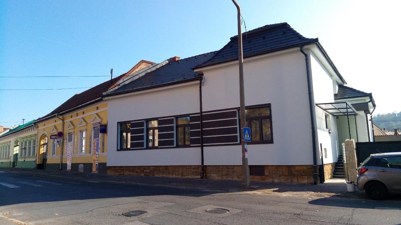 Loli Apartman Miskolc Exterior foto