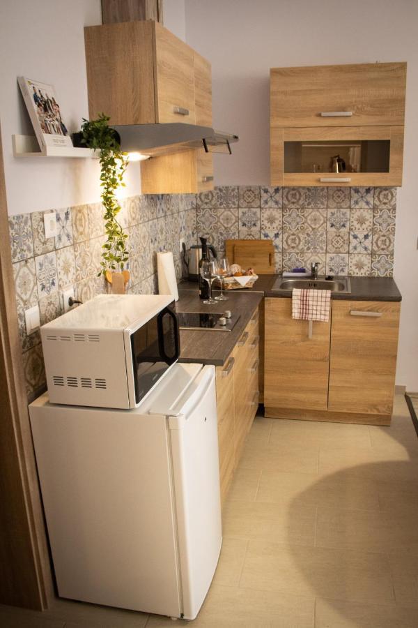 Loli Apartman Miskolc Exterior foto